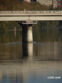 Le pont De Lattre de Tassigny 